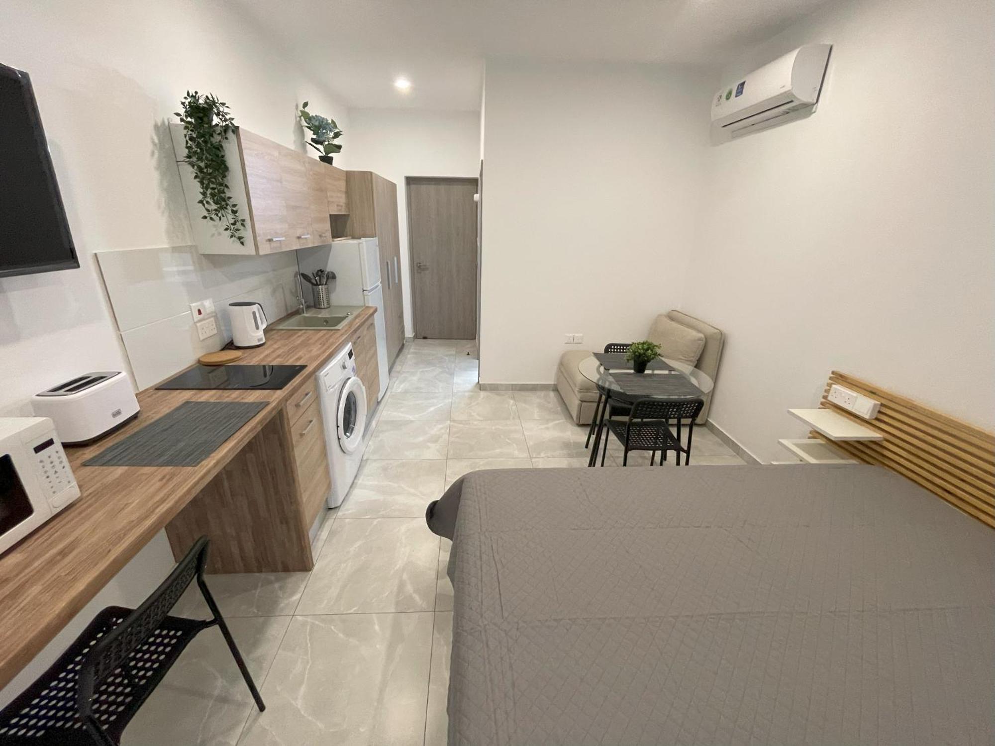 Arf Apartments - With Jacuzzi At The Complex Emba Экстерьер фото